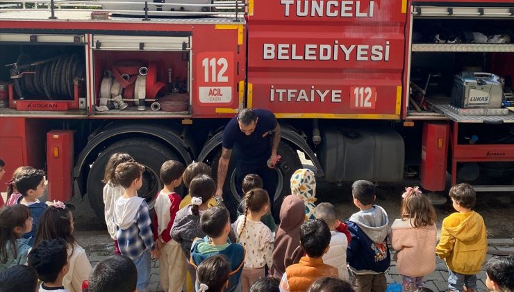 Tunceli’de itfaiye ekipleri anaokulu öğrencilerine yangın ve acil durum eğitimi verdi