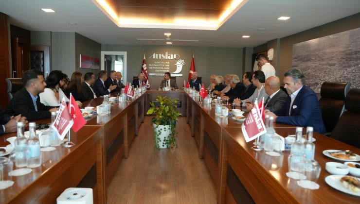 Ümit Özdağ, Antalya’da ANSİAD’ı ziyaret edip Başkan Ercan Özbek ile görüştü