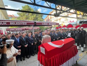 Uygulama noktasında şehit edilen polis memuru toprağa verildi