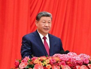 Xi, Çin’in kuruluşunun 77. yıl dönümü resepsiyonunda yeniden canlanma çağrısı yaptı